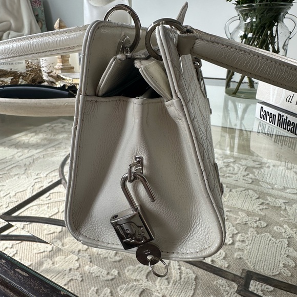 Dior White Leather Shoulder Bag - Picture 3 of 3